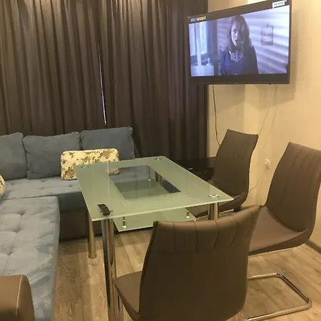 Apartment Apt *
